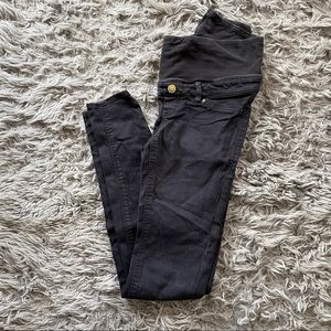 H&M maternity MAMA jeans size 4 color black